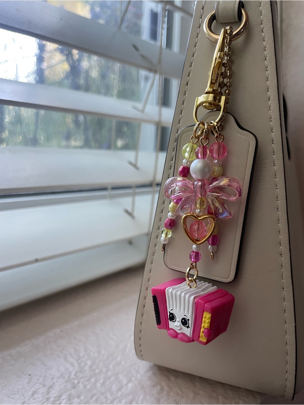 Shopkins Pink and Gold Beaded Charm Keychain